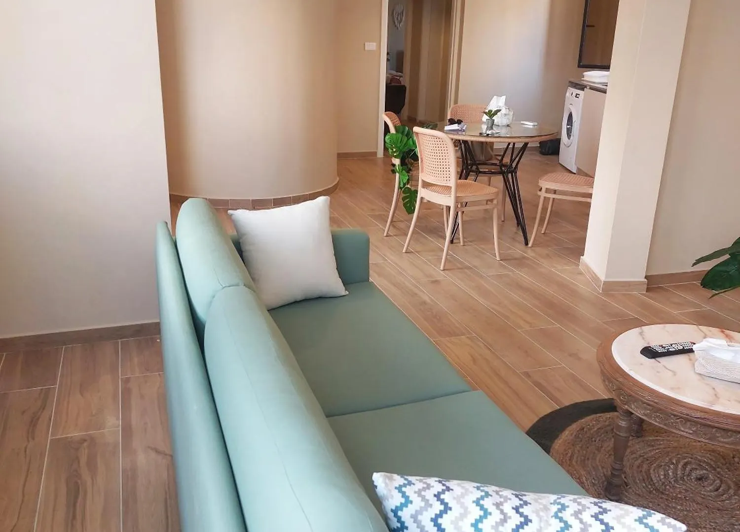 Rita'S Sunlit Corner Apt - Near Abc Mall Бейрут Апартаменты